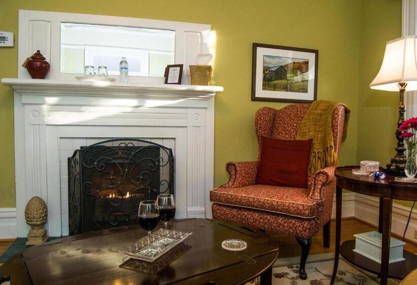 Люкс, Oak Hill On Love Lane Bed And Breakfast Inn