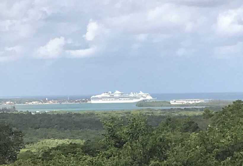 سوییت با چشم‌انداز دریا, Retreat Guesthouse Luxury Suites