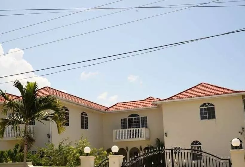سوییت با چشم‌انداز دریا, Retreat Guesthouse Luxury Suites