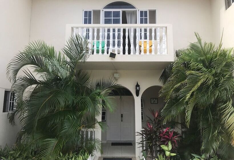 سوییت با چشم‌انداز دریا, Retreat Guesthouse Luxury Suites