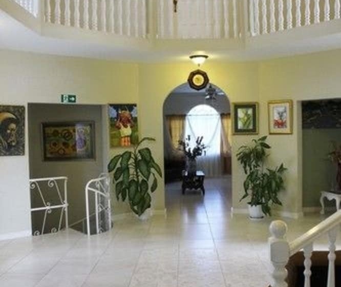 سوییت با چشم‌انداز دریا, Retreat Guesthouse Luxury Suites