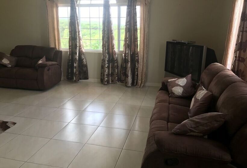 سوییت با چشم‌انداز دریا, Retreat Guesthouse Luxury Suites