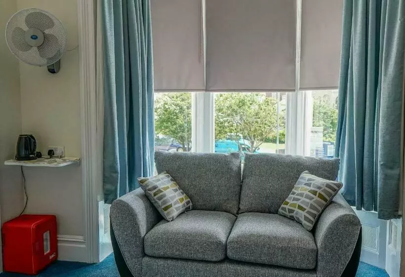 Perhehuone, Southville Guest House