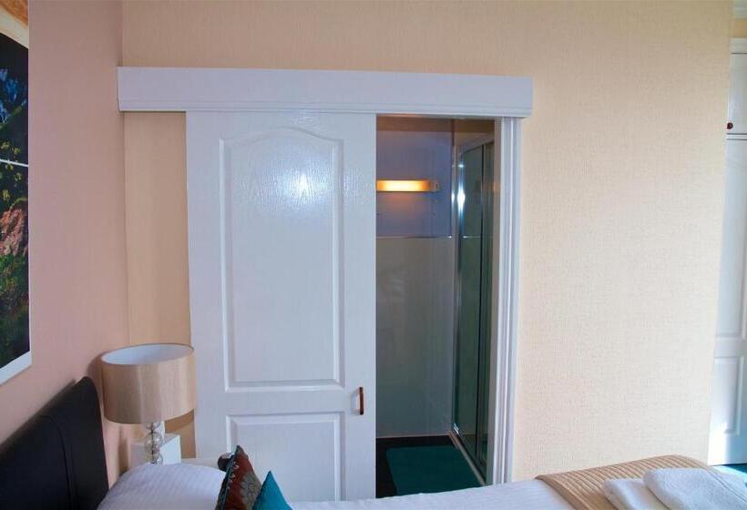 家庭间, Southville Guest House