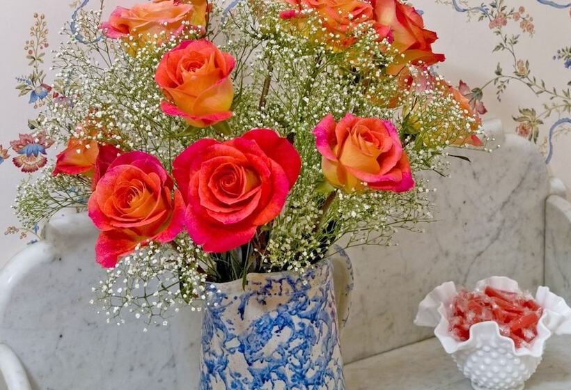 سوییت, The Stockbridge Country Inn Closest B&b To Norman Rockwell Museum And Chesterwood