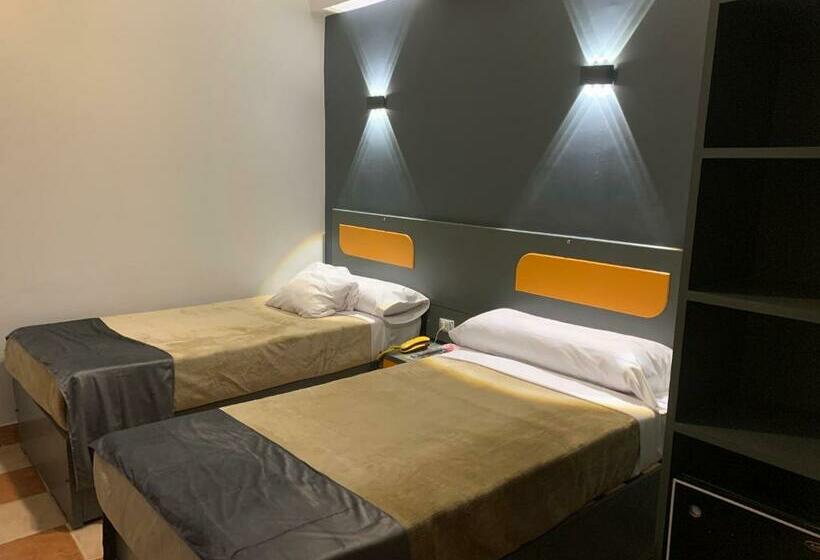 Standard Room, Royal