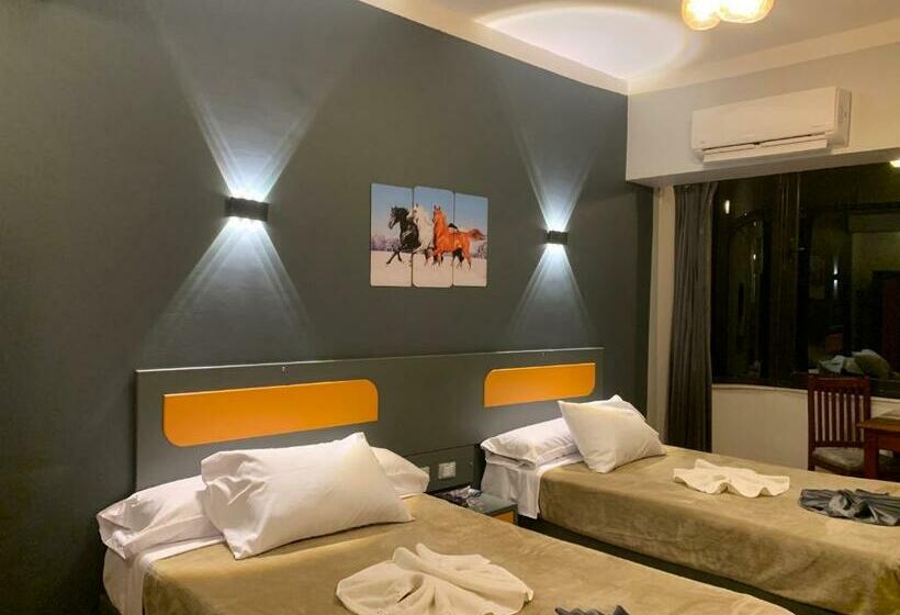 اتاق لوکس, Royal