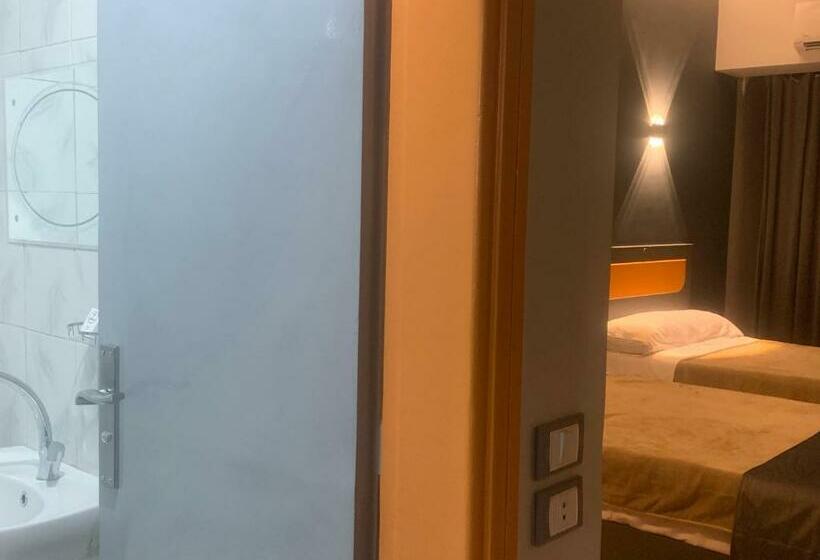 اتاق لوکس, Royal