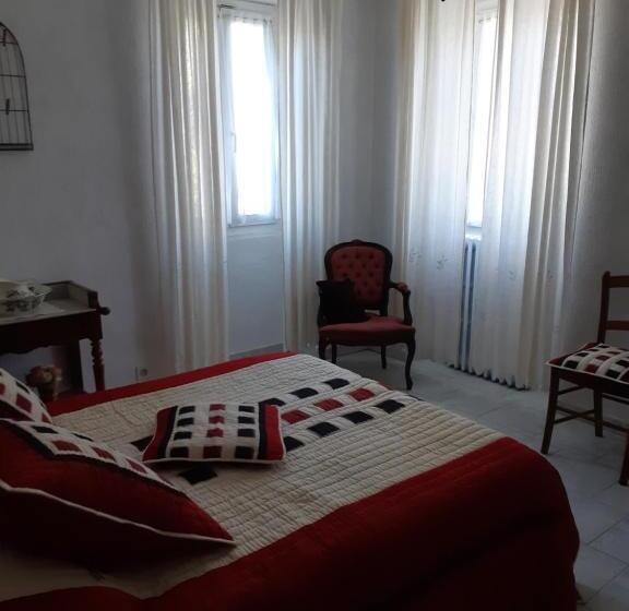 Номер Стандарт, A Casa Aperta