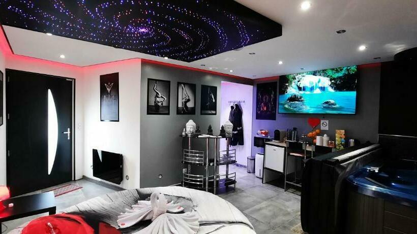 Номер Стандарт с Гидромассажем, Dydy S Love