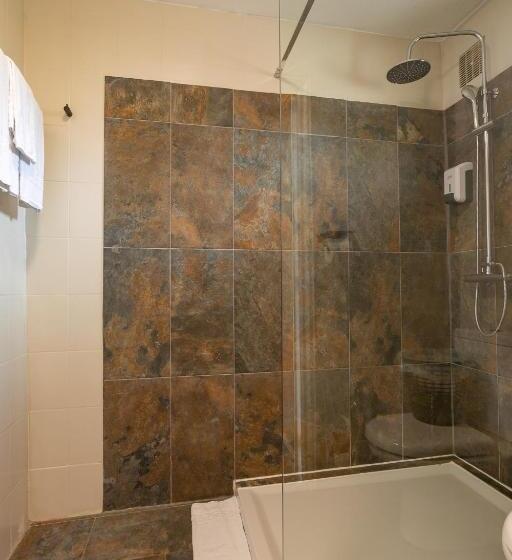 اتاق استاندارد, Hôtel & Restaurant La Ferme Du Pommeau