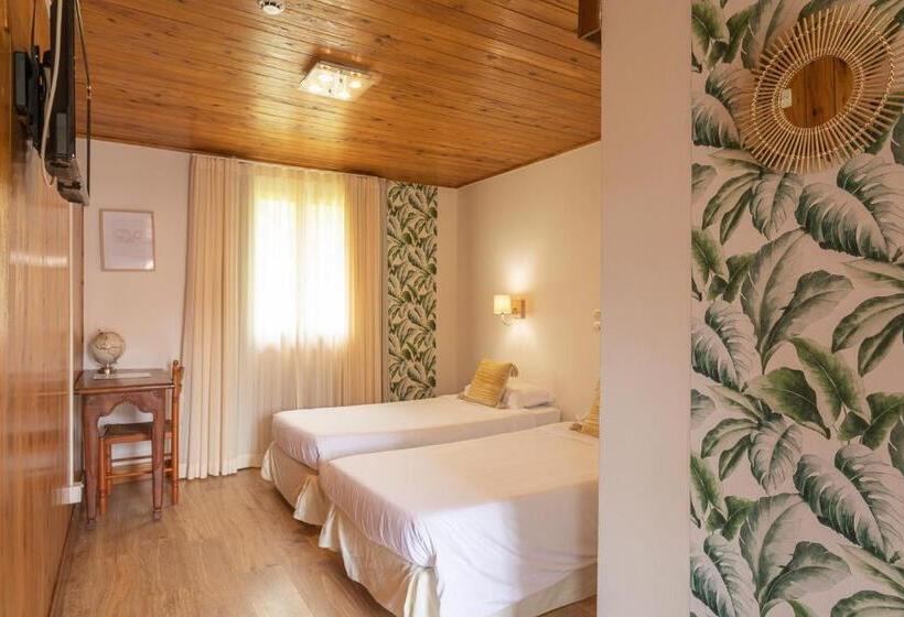 اتاق استاندارد, Hôtel & Restaurant La Ferme Du Pommeau