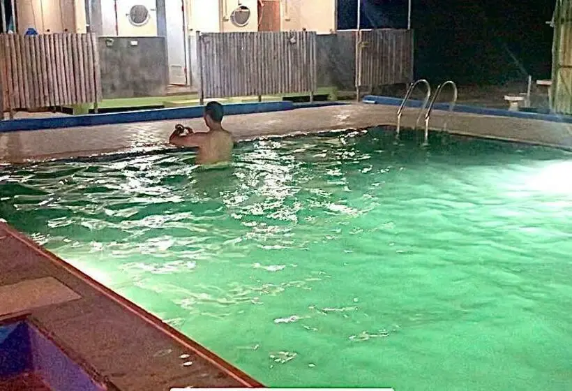 اتاق لوکس با تخت بزرگ, Mulberry Resort
