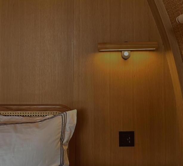 스탠다드 룸 킹사이즈 침대, Found Mansion