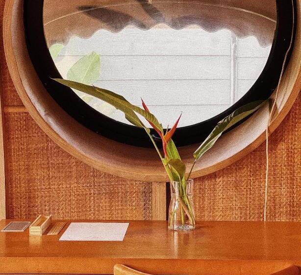 스탠다드 룸 킹사이즈 침대, Found Mansion