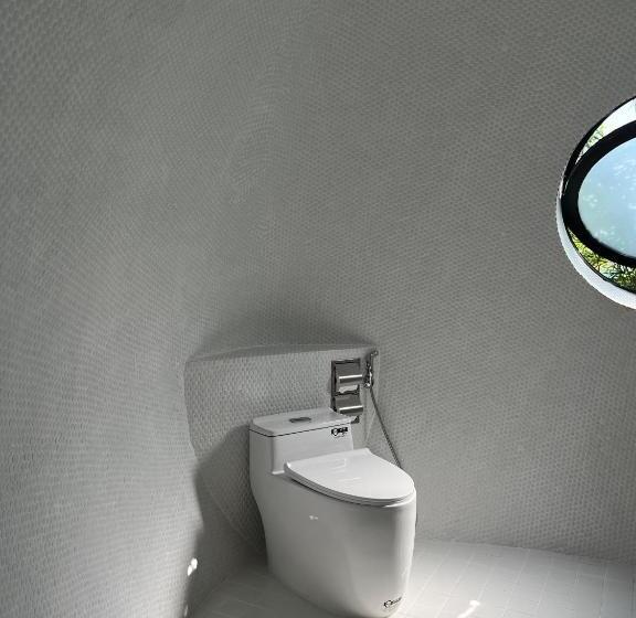 스탠다드 룸 킹사이즈 침대, Found Mansion