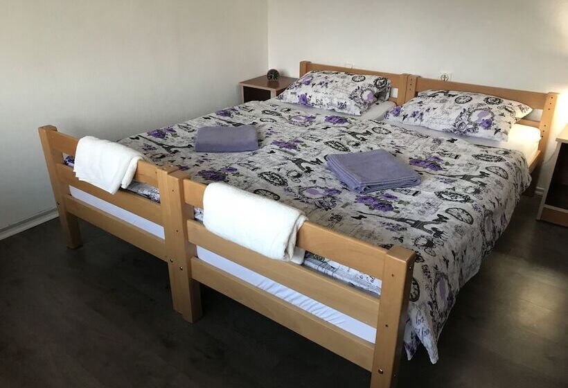 اتاق خانوادگی, Kingdom Rooms Visoko