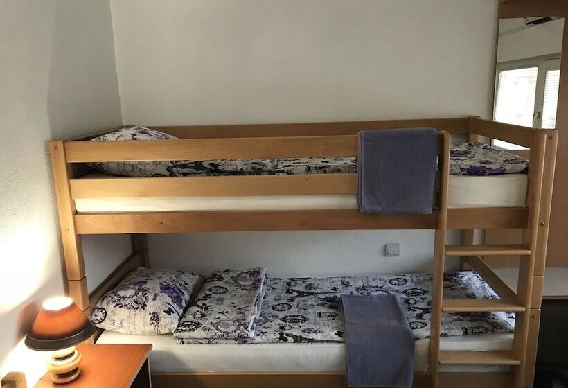 اتاق خانوادگی, Kingdom Rooms Visoko