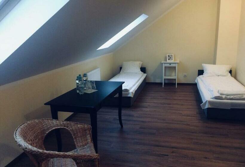 חדר סטנדרט לארבעה, Villa Sobótka