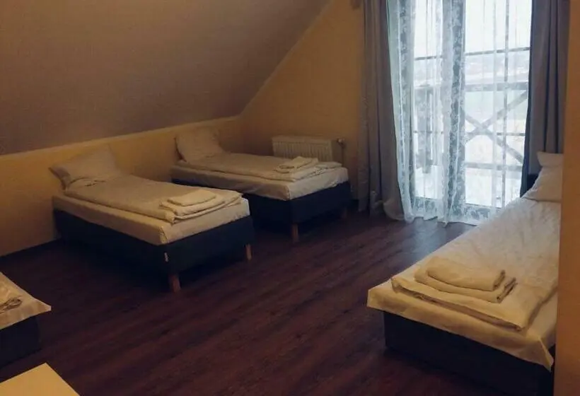 スタンダード４人部屋, Villa Sobótka