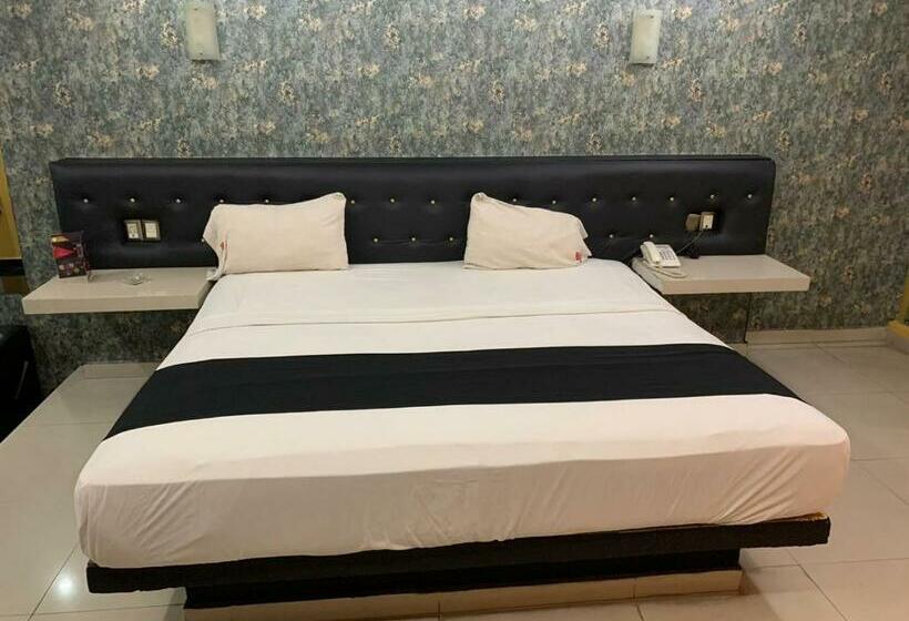 스탠다드 스튜디오 킹침대, Dluxe Auto Hotel Adults Only