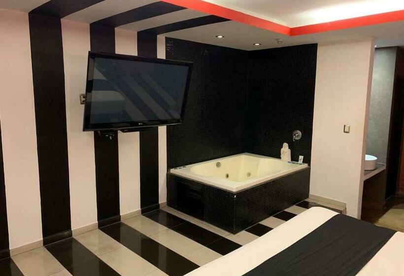 스탠다드 스튜디오 킹침대, Dluxe Auto Hotel Adults Only