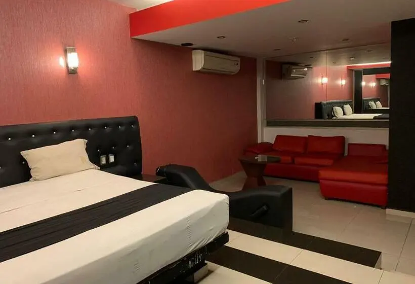 استودیو استاندارد با تخت کینگ, Dluxe Auto Hotel Adults Only