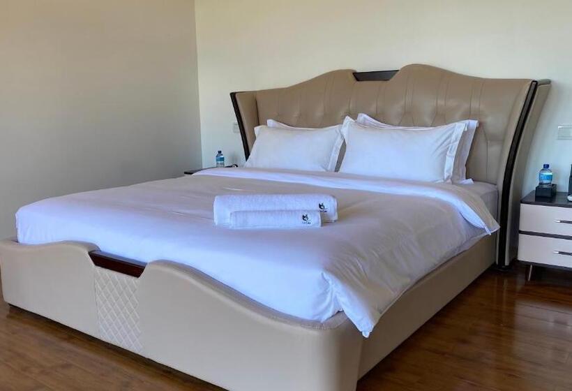 Вилла 3 Спальни, La Casa Lindula