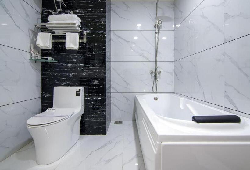 חדר משפחתי, Sleep Inn