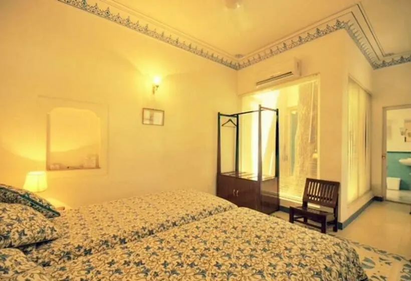 デラックスルーム, Bijay Niwas Palace
