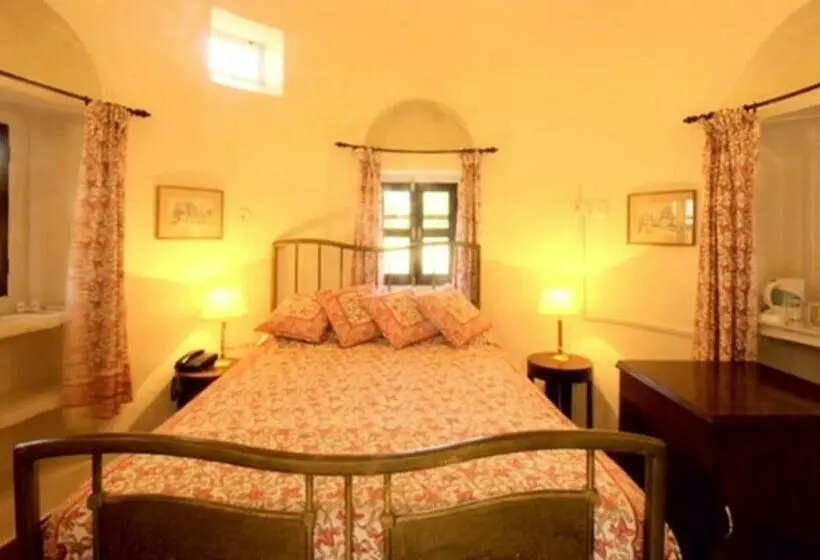 デラックスルーム, Bijay Niwas Palace