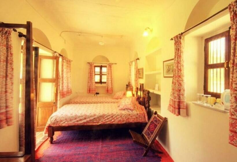 Номер Deluxe, Bijay Niwas Palace