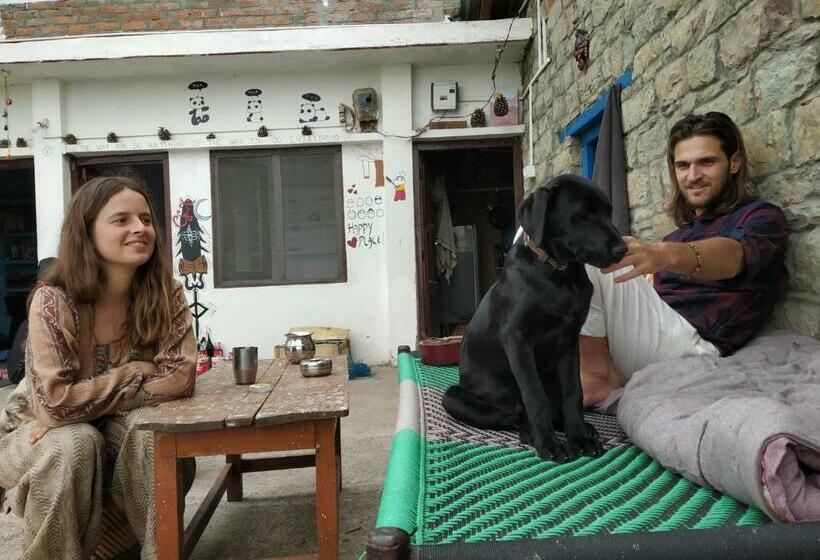 マウンテンビュースタンダードルーム, Vista Hostel Jeolikote, Nainital