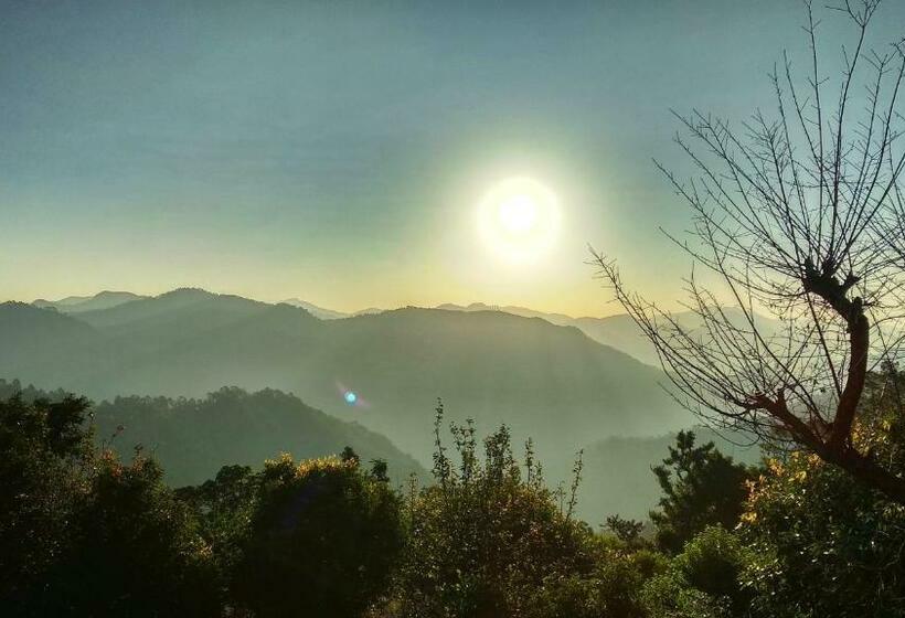 マウンテンビュースタンダードルーム, Vista Hostel Jeolikote, Nainital