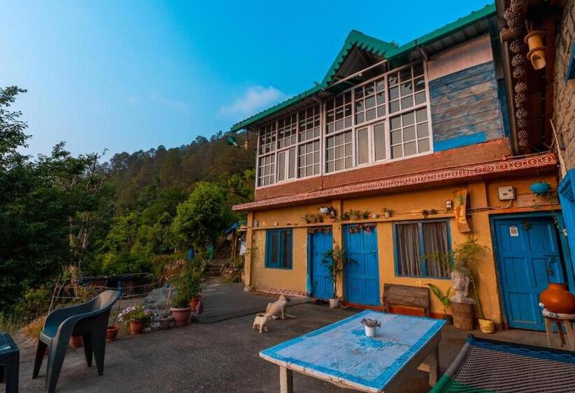 マウンテンビュースタンダードルーム, Vista Hostel Jeolikote, Nainital