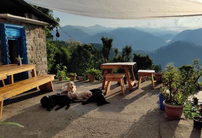 共用房间的床, Vista Hostel Jeolikote, Nainital
