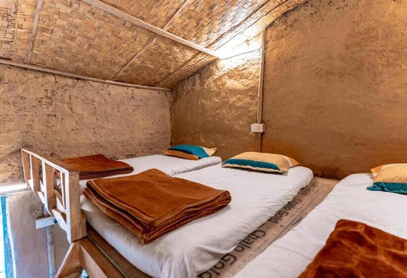 ファミリールーム, Vista Hostel Jeolikote, Nainital