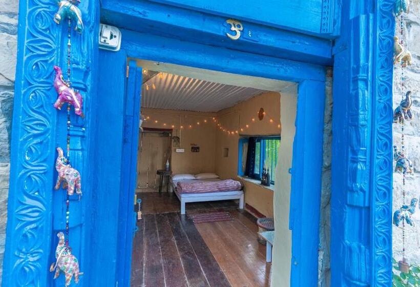 スタンダードルーム, Vista Hostel Jeolikote, Nainital