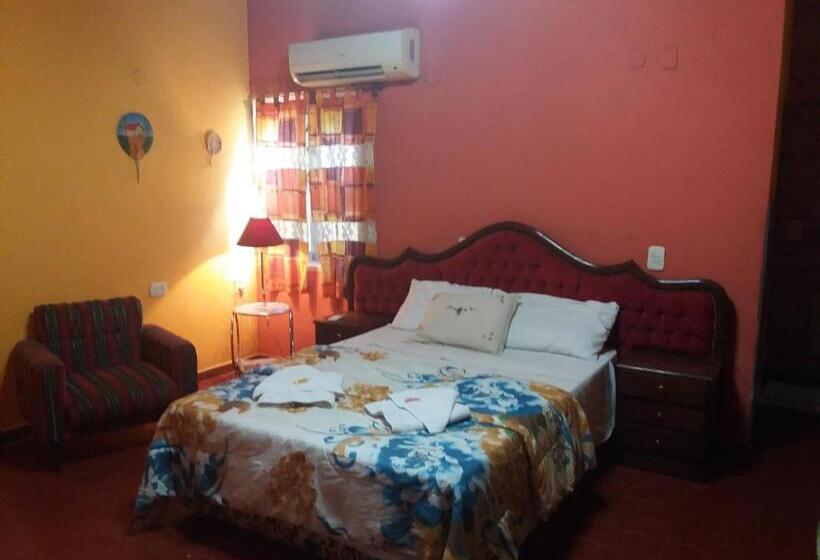 Habitación Triple Estándar, Casa De La Y   B&b