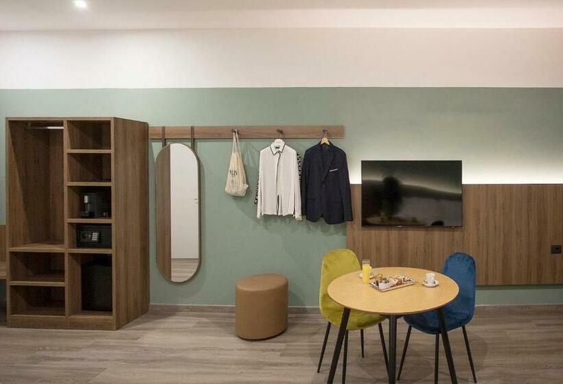 수피리어 룸, Moody Smart & Comfy