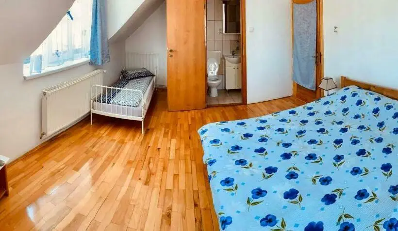 Standard Kolmen Hengen Huone, Casa Debora