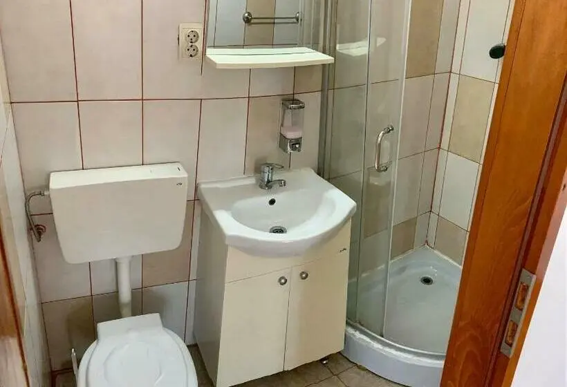 Standard Kolmen Hengen Huone, Casa Debora
