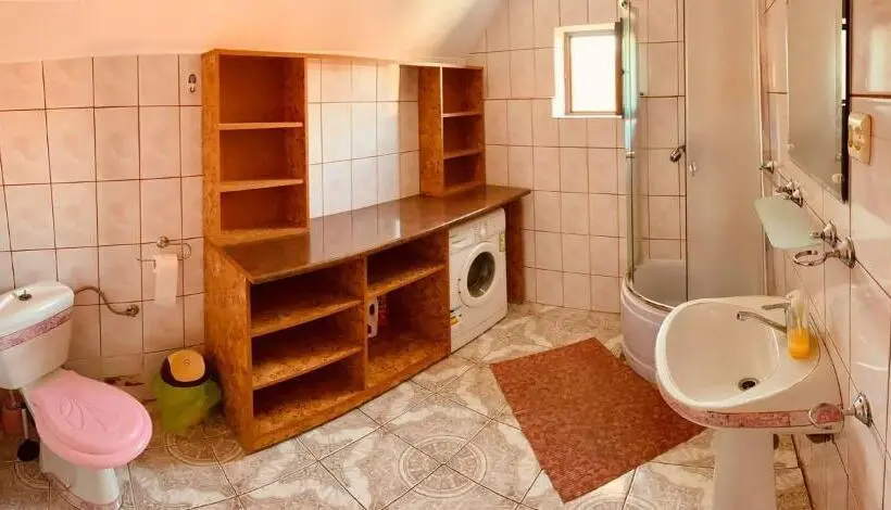 Standardi kolmen hengen huone ulkopuolinen kylpyhuone, Casa Debora