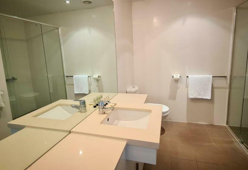 דירת שני חדרים, The Beach Cabarita