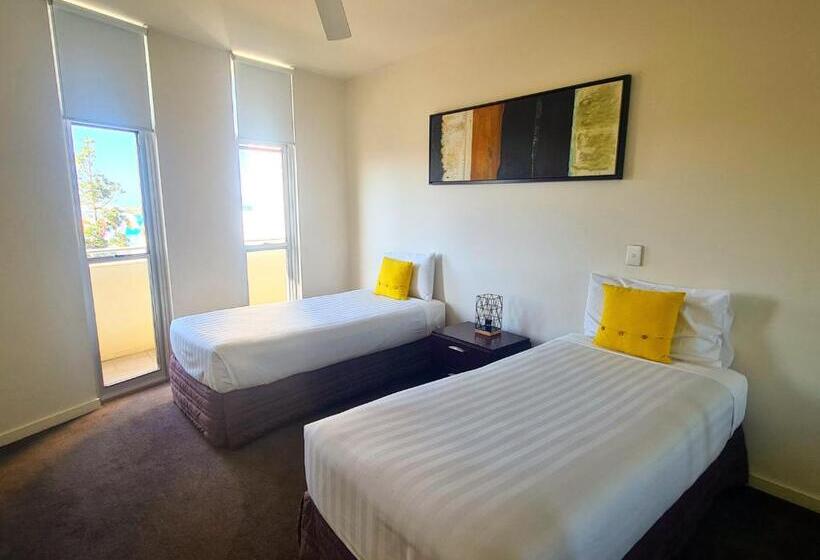2 Bedroom Apartment with Views, The Beach Cabarita