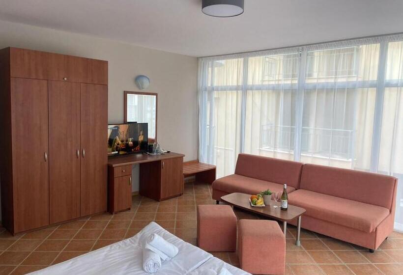 バルコニー付スタンダード４ベッドルーム, Eco Palace