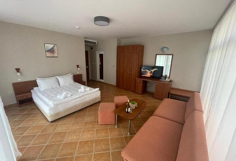 バルコニー付スタンダード４ベッドルーム, Eco Palace