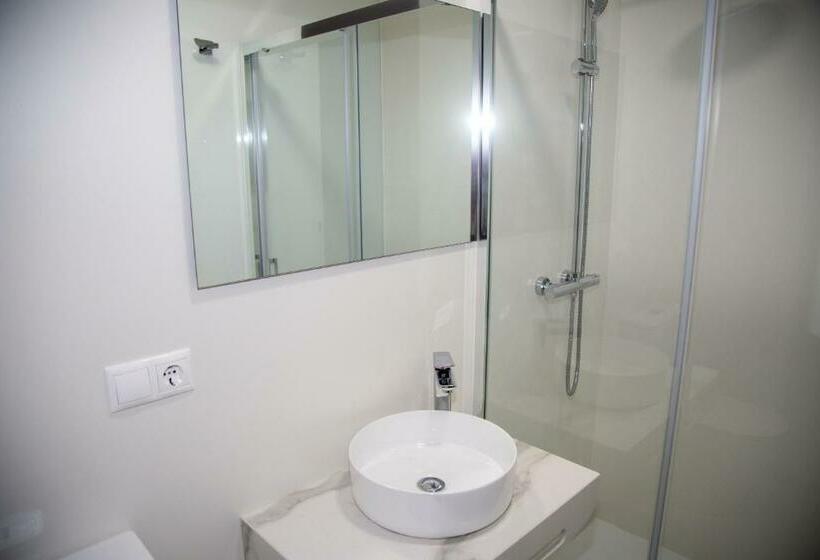 اتاق استاندارد, A Lúa Do Camiño