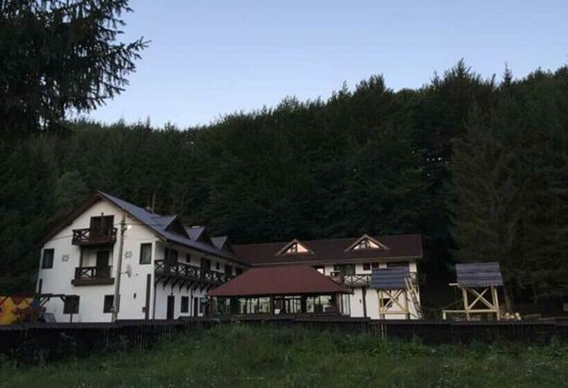 Люкс, Conacul Dascalu