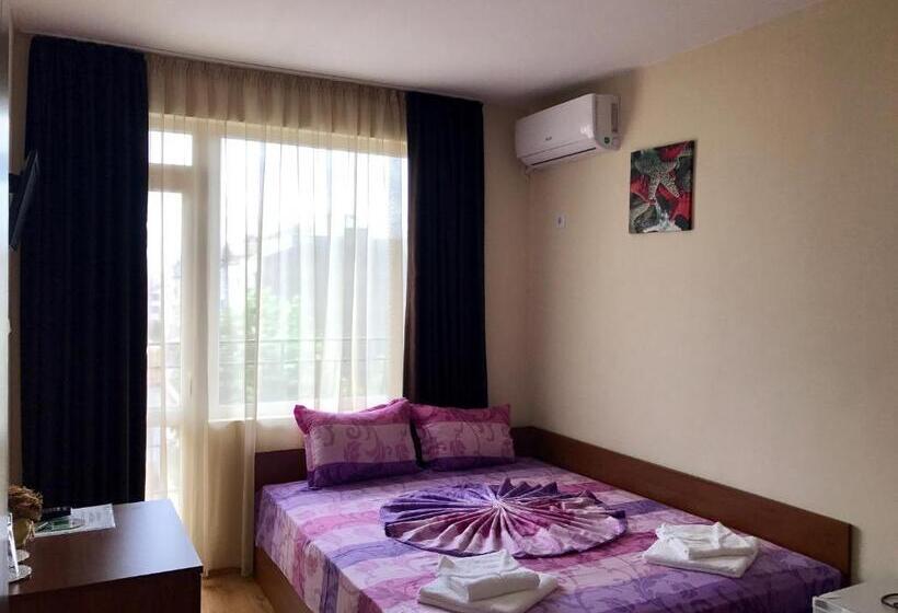 غرفة قياسية داخلية, Guest House Natali